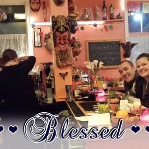 Meet your Posher, Gay